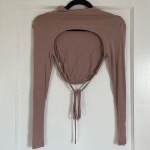 Backless crop top long sleeve